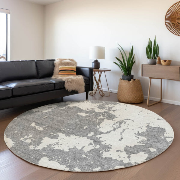HomeRoots 8' Gray and Beige Abstract Washable Round Rug with UV Protection - Perfect for Busy Homes & Style! 671291