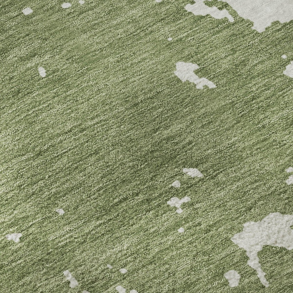 HomeRoots 8' Green and Beige Abstract Round Rug - Washable, UV Protected, Ideal for Active Homes and Style 671297