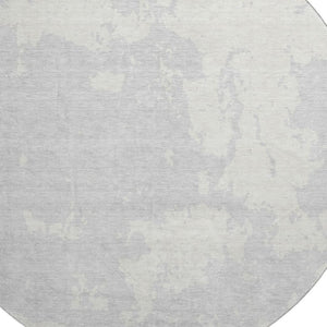 HomeRoots 8' Elegant Silver and Ivory Abstract Washable Round Rug - UV Protected, Kid & Pet Friendly Design 671327