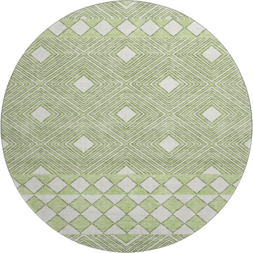HomeRoots 8' Artichoke Green & Ivory Geometric Round Rug - Washable, UV Protected, Perfect for High-Traffic Areas 671351