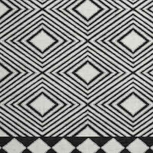 HomeRoots 8' Black And Ivory Geometric Round Rug – Washable, UV Protected, Ideal for Homes with Kids & Pets 671357