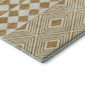 HomeRoots 8' Gold and Ivory Geometric Washable Round Rug - UV Protected, Stain-Resistant, Modern Elegance 671369