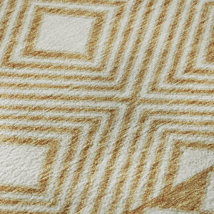 HomeRoots 8' Gold and Ivory Geometric Washable Round Rug - UV Protected, Stain-Resistant, Modern Elegance 671369
