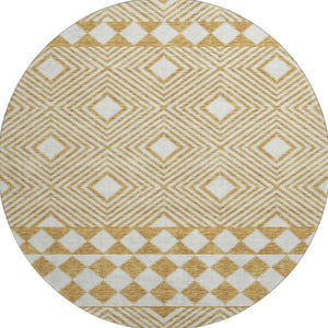 HomeRoots 8' Gold and Ivory Geometric Washable Round Rug - UV Protected, Stain-Resistant, Modern Elegance 671369