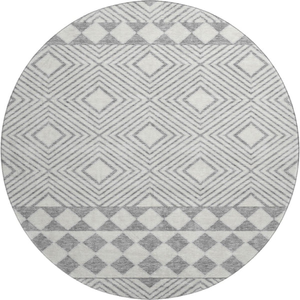 HomeRoots 8' Gray and Ivory Geometric Washable Round Rug - UV Protected, Stain Resistant, Modern Style for Homes 671375