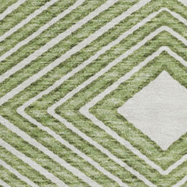 HomeRoots 8' Green Geometric Washable Round Rug with UV Protection - Durable, Stylish & Easy to Clean! 671381