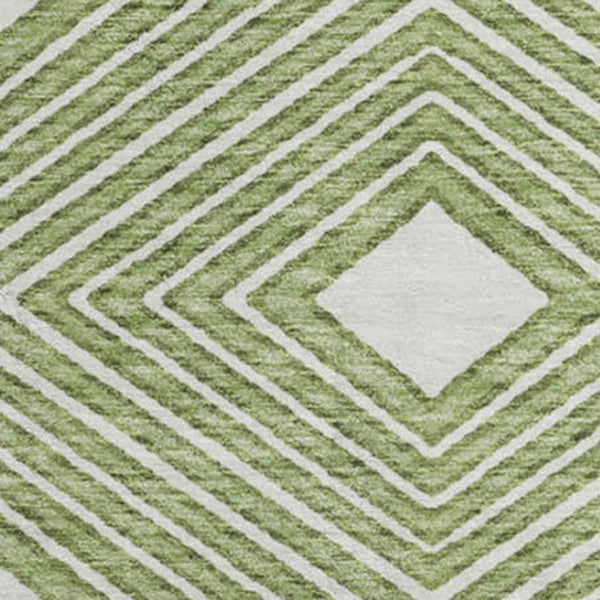 HomeRoots 8' Green Geometric Washable Round Rug with UV Protection - Durable, Stylish & Easy to Clean! 671381