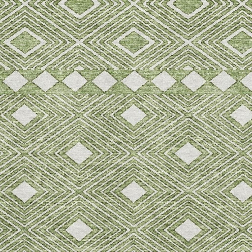 HomeRoots 8' X 10' Stylish Green and Ivory Geometric Area Rug - Washable, UV-Protected, Perfect for Homes! 671382
