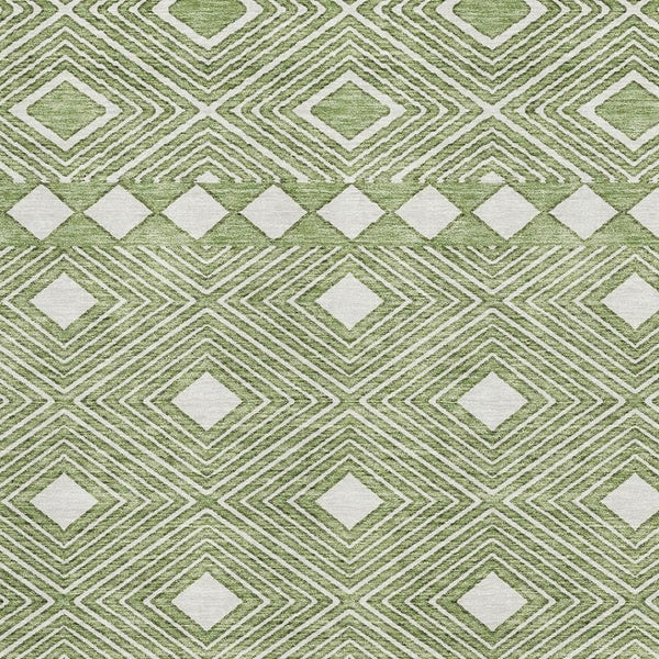 HomeRoots 8' X 10' Stylish Green and Ivory Geometric Area Rug - Washable, UV-Protected, Perfect for Homes! 671382