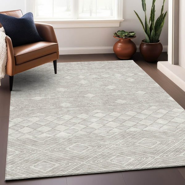 HomeRoots 5' X 8' Ivory and Beige Geometric Area Rug - Washable, UV Protected, Stain-Resistant for High Traffic 671386