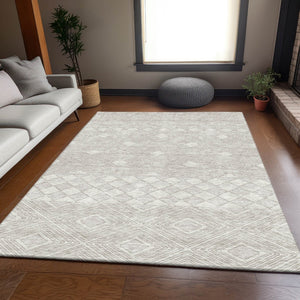 HomeRoots 5' X 8' Ivory and Beige Geometric Area Rug - Washable, UV Protected, Stain-Resistant for High Traffic 671386