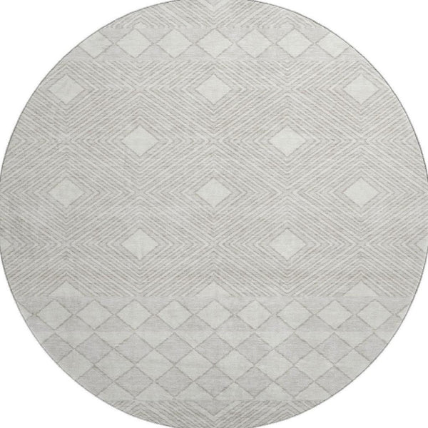 HomeRoots 8' Ivory and Beige Geometric Round Rug - Washable, UV Protected, Durable for High-Traffic Areas 671387