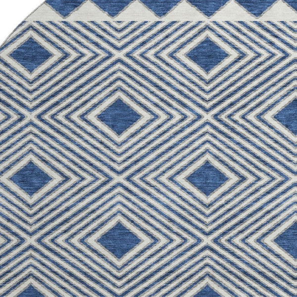 HomeRoots 8' Navy Blue and Ivory Geometric Washable Round Rug - Durable, Stylish, UV-Protected for Modern Homes 671393