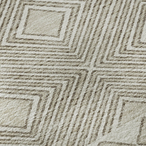 HomeRoots 8' Taupe and Beige Geometric Round Rug - Washable, UV-Protected, Stylish for High-Traffic Areas 671405