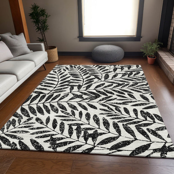 HomeRoots 5' Black and Beige Floral Washable Area Rug - Durable, Stain Resistant with UV Protection for Homes 671422