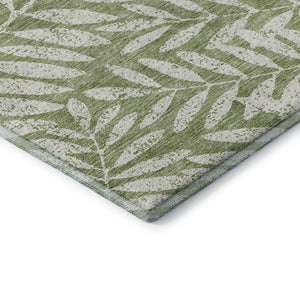 HomeRoots 8' Green and Beige Floral Washable Round Rug - Durable, UV-Protected, Perfect for Family Homes! 671453