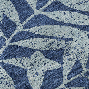HomeRoots 8' Navy Blue & Sky Blue Floral Round Rug - Washable, UV Protected, Durable for High-Traffic Areas 671471