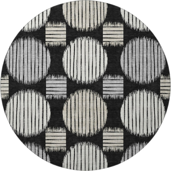 HomeRoots 8' Black and Ivory Geometric Washable Round Rug – UV Protected, Durable & Perfect for High Traffic Areas 671513