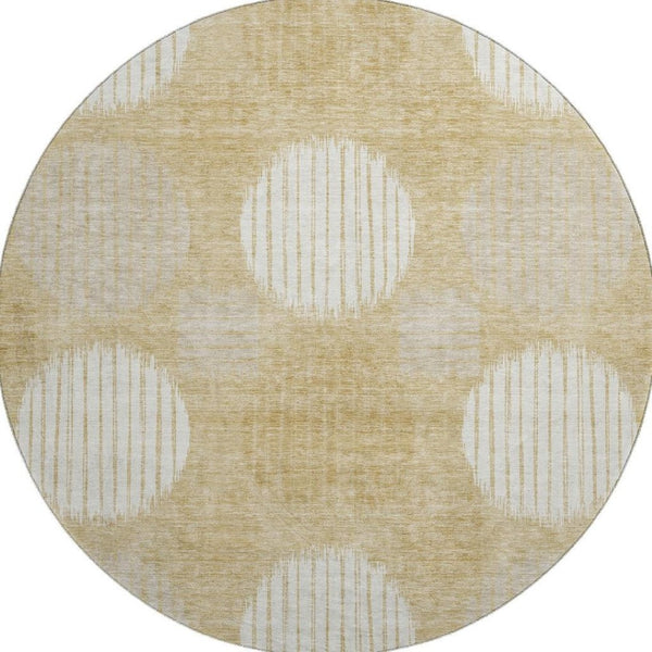 HomeRoots 8' Gold And Ivory Geometric Round Rug - Stylish, Washable, UV Protected for Family and Pet Spaces 671531