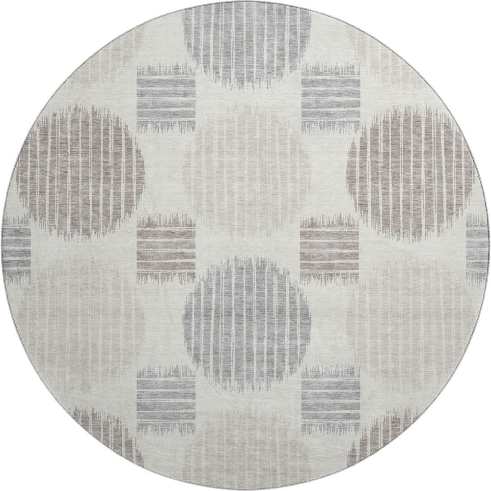 HomeRoots 8' Ivory Beige and Gray Geometric Round Rug - Washable, UV-Protected, Family-Friendly Decor Piece 671549