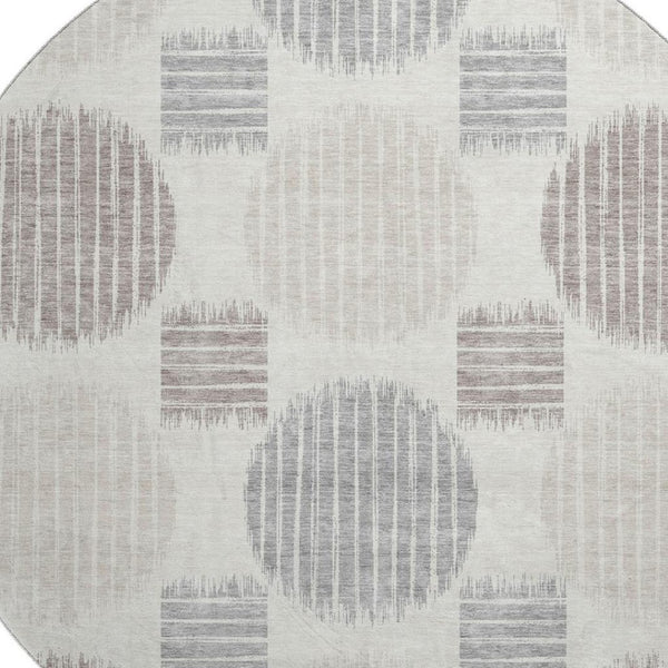 HomeRoots 8' Ivory Beige and Gray Geometric Round Rug - Washable, UV-Protected, Family-Friendly Decor Piece 671549