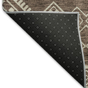 HomeRoots 8' Round Southwestern Washable Rug – Durable, UV-Protected, Stylish Brown & Beige for Any Space! 671603