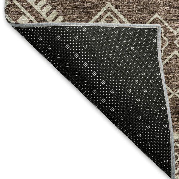 HomeRoots 8' Round Southwestern Washable Rug – Durable, UV-Protected, Stylish Brown & Beige for Any Space! 671603