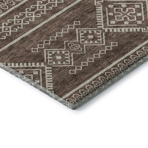 HomeRoots 8' Round Southwestern Washable Rug – Durable, UV-Protected, Stylish Brown & Beige for Any Space! 671603