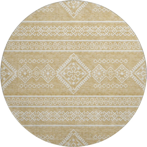 HomeRoots 8' Gold And Ivory Southwestern Round Rug – Washable, UV Protected, Stylish & Durable for Homes 671621