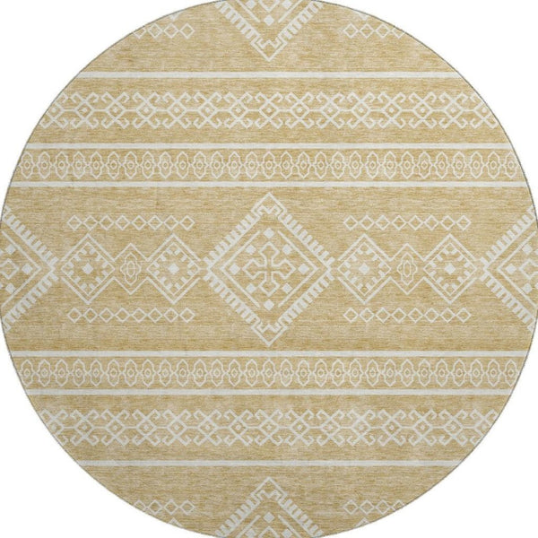 HomeRoots 8' Gold And Ivory Southwestern Round Rug – Washable, UV Protected, Stylish & Durable for Homes 671621