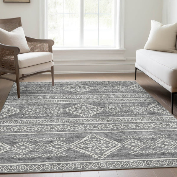 HomeRoots 5' X 8' Gray and Ivory Southwestern Area Rug - Washable, UV-Protected, Stain-Resistant, Kid-Friendly! 671626