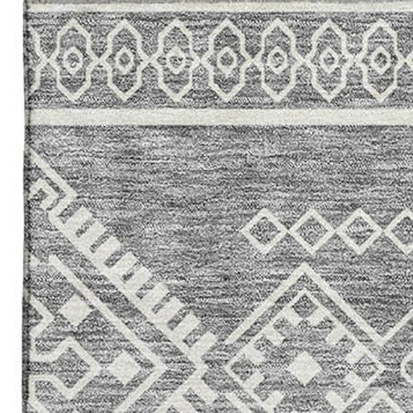 HomeRoots 5' X 8' Gray and Ivory Southwestern Area Rug - Washable, UV-Protected, Stain-Resistant, Kid-Friendly! 671626