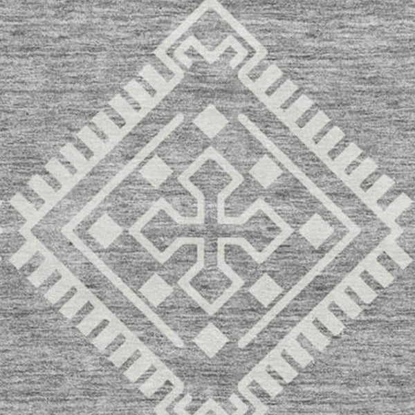 HomeRoots 8' Gray and Ivory Southwestern Round Rug - UV-Resistant, Durable, Easy-Care Design for Any Space 671627