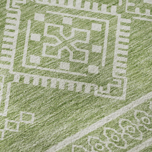 HomeRoots 8' Green and Ivory Southwestern Round Rug – Washable, UV-Protected, Stain-Resistant, Durable Design 671633