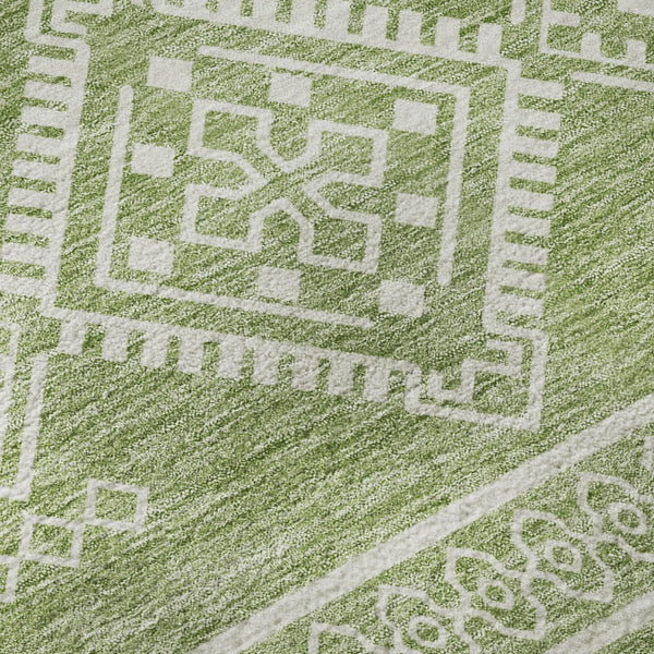 HomeRoots 8' Green and Ivory Southwestern Round Rug – Washable, UV-Protected, Stain-Resistant, Durable Design 671633