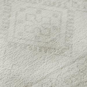 HomeRoots 8' Ivory and Beige Southwestern Round Rug - Washable, UV Protected, Durable, Ideal for High-Traffic Areas 671639