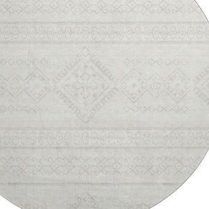 HomeRoots 8' Ivory and Beige Southwestern Round Rug - Washable, UV Protected, Durable, Ideal for High-Traffic Areas 671639