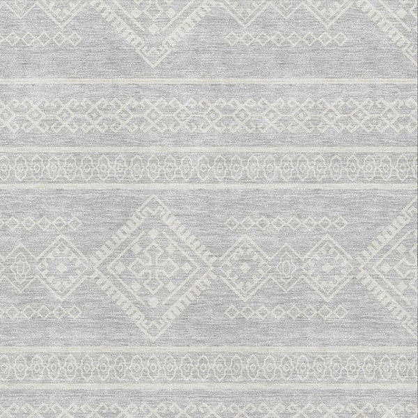 HomeRoots 5' X 8' Southwestern Area Rug in Silver and Ivory – Washable, UV Protected, Kid & Pet Friendly! 671668