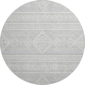 HomeRoots 8' Southwestern Round Rug in Silver & Ivory - Washable, UV Protected & Perfect for Busy Homes! 671669
