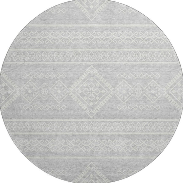 HomeRoots 8' Southwestern Round Rug in Silver & Ivory - Washable, UV Protected & Perfect for Busy Homes! 671669