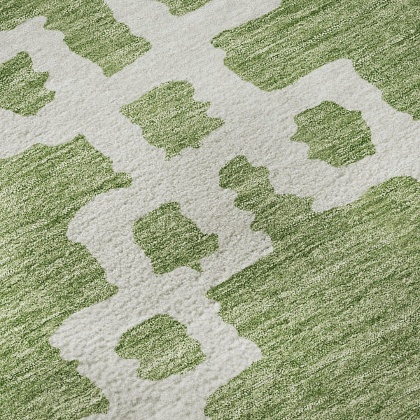 HomeRoots 8' Artichoke Green and Ivory Abstract Geometric Round Rug - Washable, UV Protected for High Traffic Areas 671681
