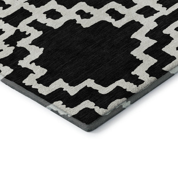 HomeRoots 8' X 10' Black And Ivory Abstract Geometric Washable Area Rug - Durable, UV-Protected & Stylish Design 671688