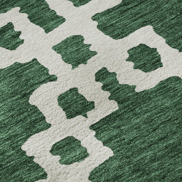 HomeRoots 8' Emerald and Ivory Abstract Geometric Round Rug - Soft, Stain-Resistant, UV Protected & Stylish! 671711