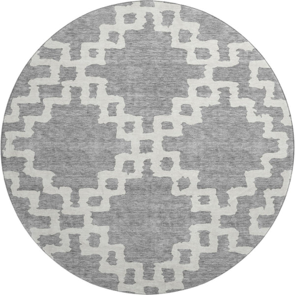 HomeRoots 8' Gray and Ivory Abstract Geometric Round Rug - Washable, UV Protected, Ideal for Busy Homes! 671717