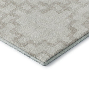 HomeRoots 8' Ivory & Beige Abstract Geometric Round Rug - Washable, UV Protected, Durable & Stylish Design! 671723