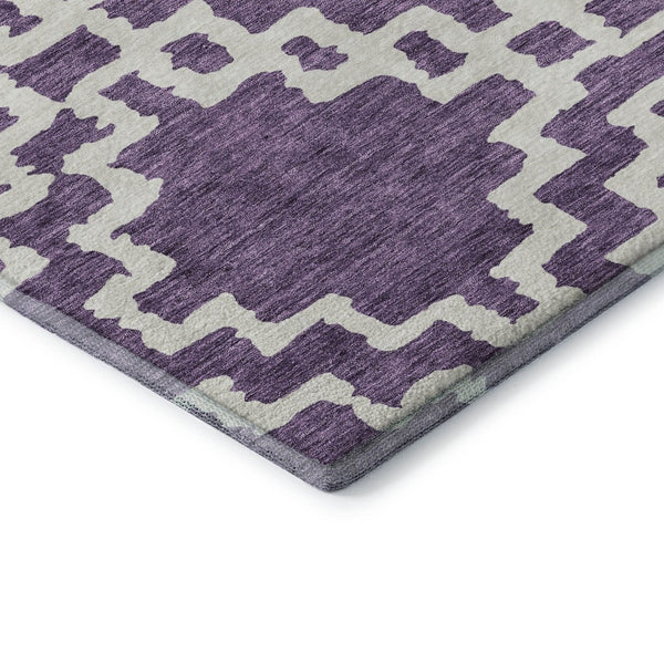 HomeRoots 8' Purple And Ivory Geometric Round Rug - Washable, UV-Resistant, Low-Profile for High-Traffic Areas 671735