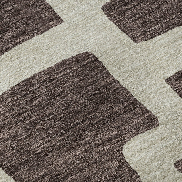 HomeRoots 8' Chocolate and Beige Abstract Geometric Round Rug – Washable, UV-Protected, Stylish & Durable! 671777