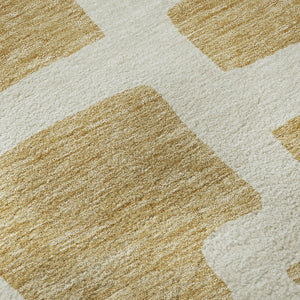 HomeRoots 8' Gold and Ivory Washable Round Rug – Stylish Abstract Geometric Design with UV Protection & Durability 671789