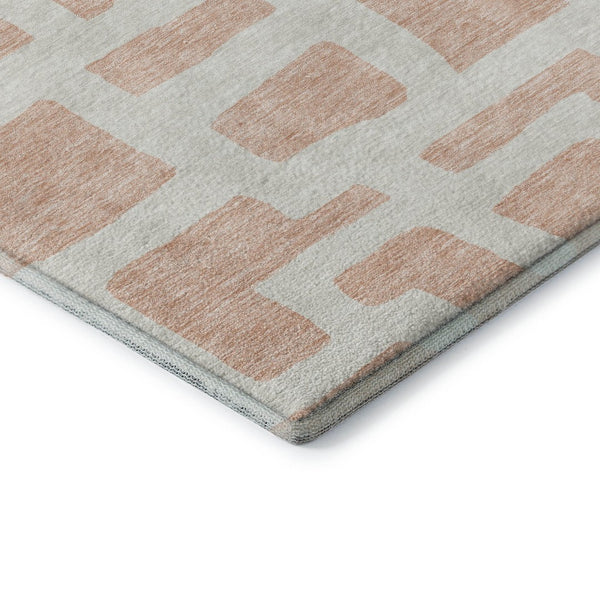 HomeRoots 8' Peach and Ivory Abstract Round Rug - Modern Geometric Design with Stain, UV Protection & Washable Care 671819