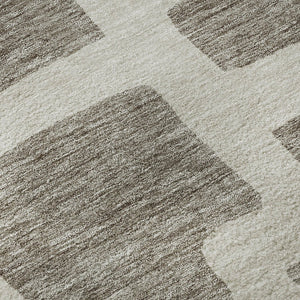 HomeRoots 8' Taupe and Beige Abstract Geometric Round Rug - Washable, UV-Protected, Perfect for High Traffic Areas 671843